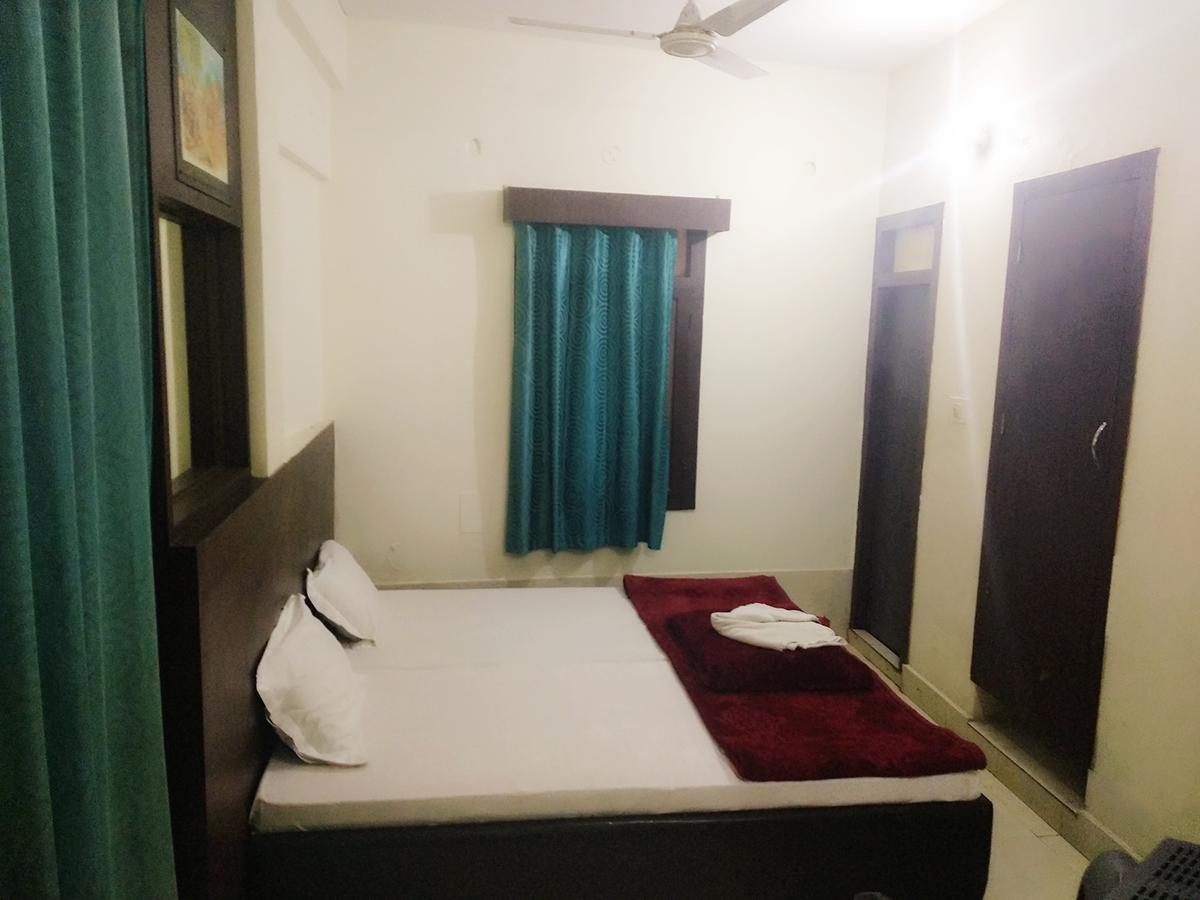 Hotel Patliputra Gautam ปัฏนา ภายนอก รูปภาพ